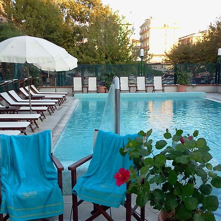 Hotel Gaby リミニ エクステリア 写真