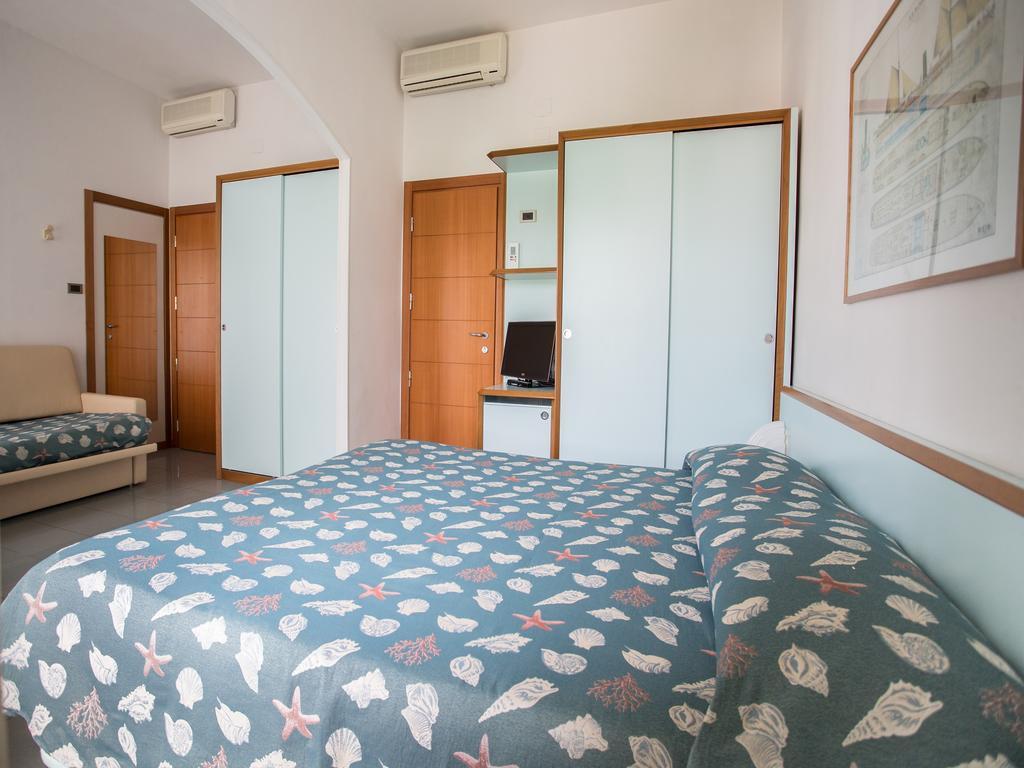 Hotel Gaby リミニ エクステリア 写真