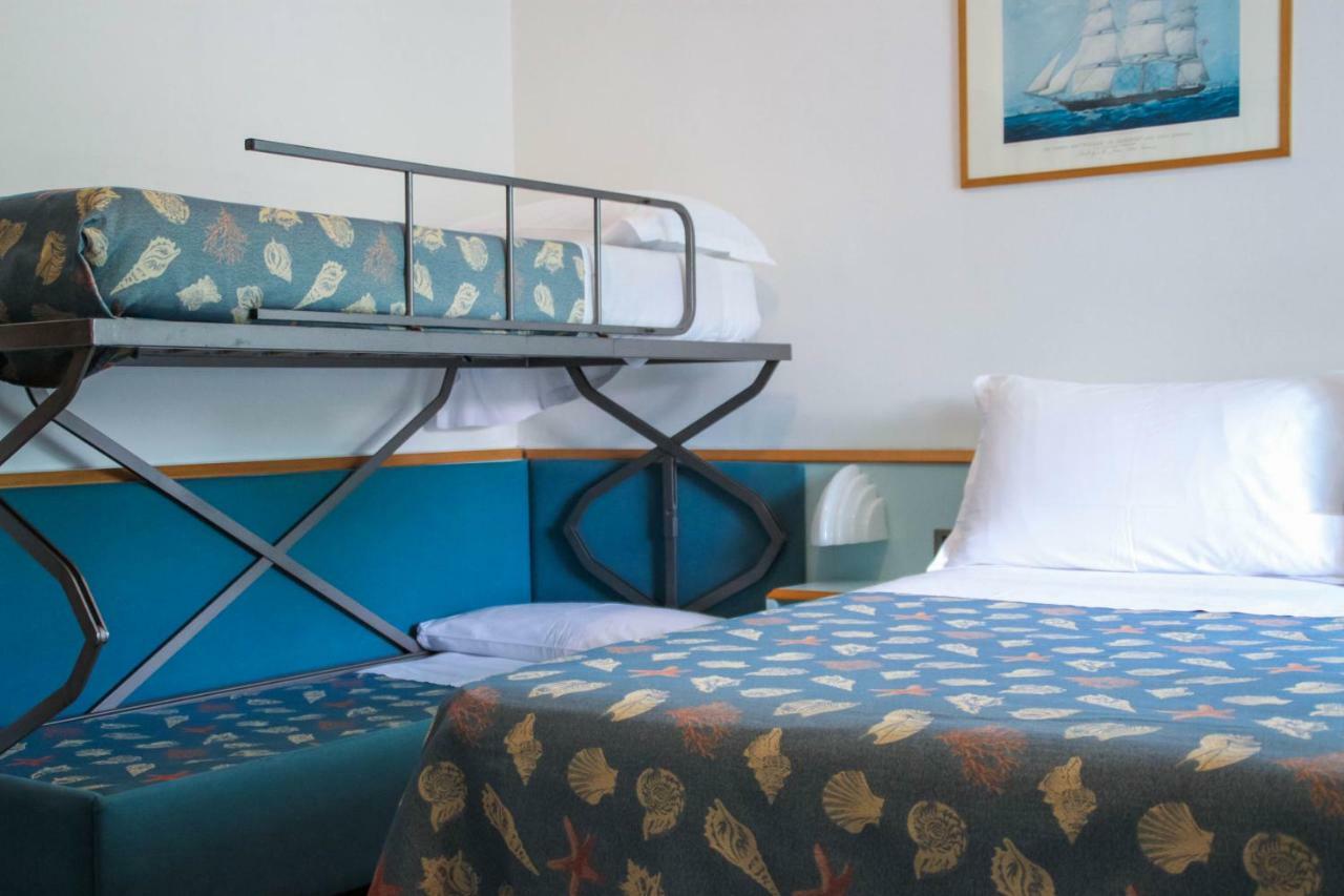 Hotel Gaby リミニ エクステリア 写真